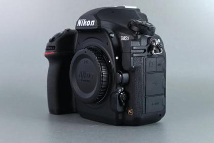 Nikon D850 in Originalverpackung
