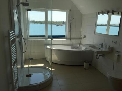 3-Zi-MAISONETTE-Ferienwohnung mit Traumblick auf Hafen und Schlei