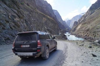 Über die Mutter aller Hochgebirgsstraßen dem Pamir Highway (M 41)