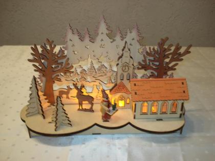 Holz Weihnachtsdorf mit LED Beleuchtung neuwertig