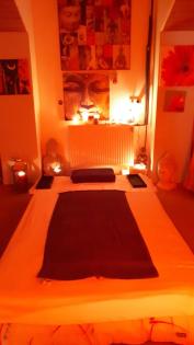 Mobile Massage Krefeld +20 km oder in meinem Massage Keller Room