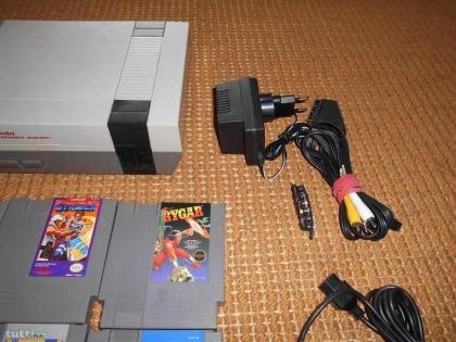 Nintendo NES Konsole + 2 Kontroller + 13 Spiele! (Zelda, Metroid)
