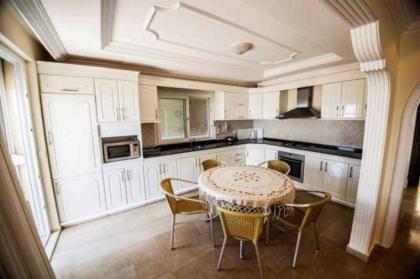 Villa Meerblick & Möbliert 12111 