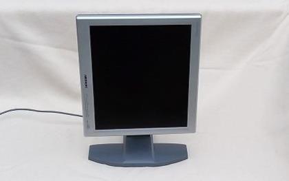 Medion 19 Zoll 48 cm TFT Flachbildschirm Flat Screen Guter Zustand Fb.: Silber