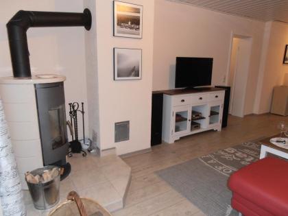 Ostsee-Ferienhaus Seestern mit Kamin, Sauna und großem Wintergarten