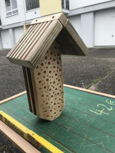 Insektenhotel zu verkaufen (Kein Versand, nur Abholung möglich)