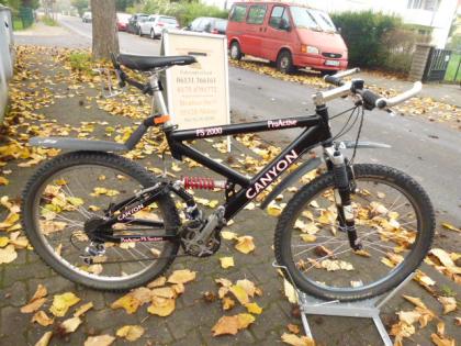 (40) 24 Gang CANYON 26 Zoll Rh 47 Gabel u Sattel gefedert