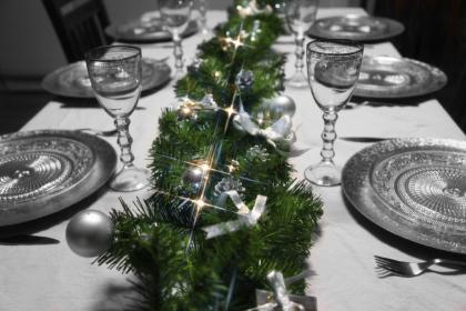 LED-Tannengirlande mit 40 cool light LED, circa 270 x 15 cm,
