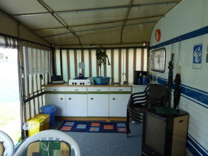 Vermiete Wohnwagen mit Vorzelt ander der Ostsee...........