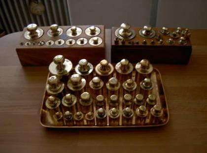 RIESEN ROTH HÄNDLE FEUERZEUG...GARDEROBENSTÄNDER AUS DEN 40er JAHREN...