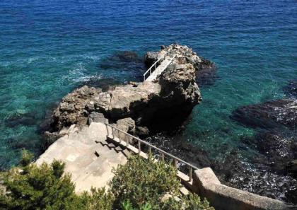  Beautiful sea view property for sale