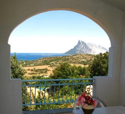 Ferienwohnungen mit Meerblick  San Teodoro Sardinien LAST MINUTE ANGEBOTE