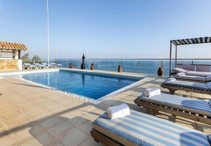 Luxusvilla mit privatem Pool und direktem Meerzugang an der Costa Brava