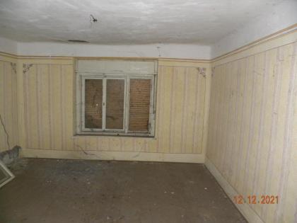 In Ungarn Kelebiia ein renovierungsbedürftiges Bauernhaus biilig zu verkaufen