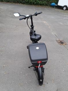 E- Klappfahrrad ungefahren