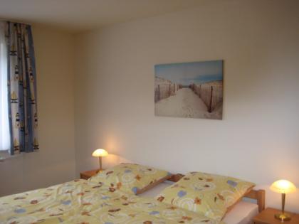 Ferienhaus Doris Ostfriesland direkt am FehnKanal in ruhiger Lage 