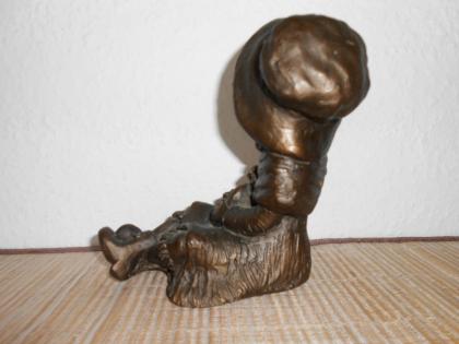 Kind mit Kaninchen Mädchen Skulptur Steinguss Plastik Stuckarbeit