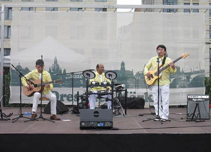 Karibischer Musik mit der Latino Band Leyenda Latina