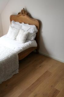 SUPER ANGEBOT PARKETT  100% MASSIVE EICHE 