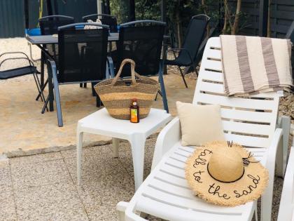 Am Meer  Ferienwohnung mit Terrasse,Whierpool ,Garten,Grill und Parkplatz .