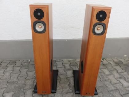 Audio Physic Avanti Bassreflex Standlautsprecher