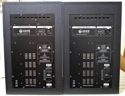 Adam Audio S2.5A TWO SPEAKERS