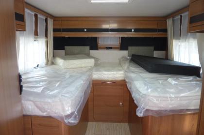 Wohnmobil mieten - LMC 733 - Teilintegriertes Sondermodel - Einzelbetten - Hubbe