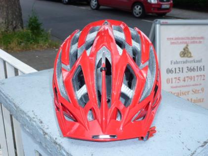 (88) CARBON - HELM 290 gr l 58 - 62 Neu