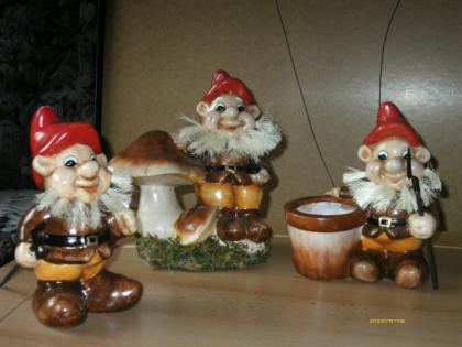 4000 Stck. Tonfiguren = Zwerge, Enten, Hühner, usw.