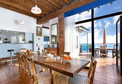 Luxusvilla mit privatem Pool und direktem Meerzugang an der Costa Brava