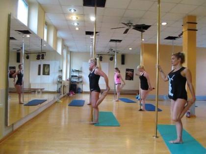 Poledance / Pole-Fitness Kurse in der Sport Oase Krefeld-Uerdingen