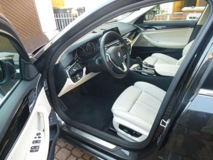2019  BMW 520 17,800km ( dTouring , Mild-Hybrid, Aut., AHK, Kamera, Leder )