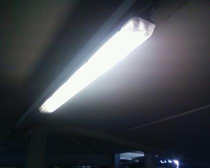 ZUMTOBEL Leuchten 2x58W IP 65 Feuchtraumwannenleuchte TOP ANGEBOT