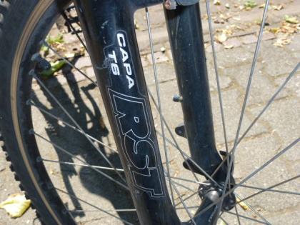 (62) 24 Gang 26 Zoll Gabel gefedert ALU-RAHMEN Rh 50 LEADER