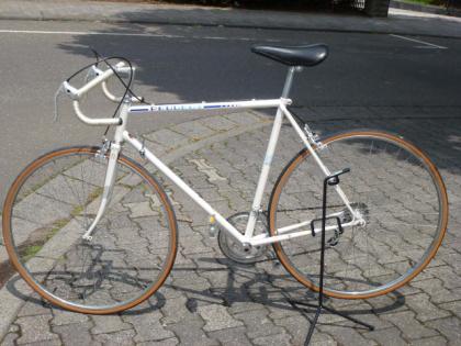 (129) 10 Gang PEUGEOT 27 Zoll Rh 57 sehr leicht Made in France