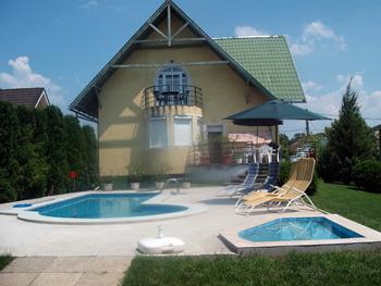 Ungarn Urlaub am Plattensee mit  Pool oder direkt am See