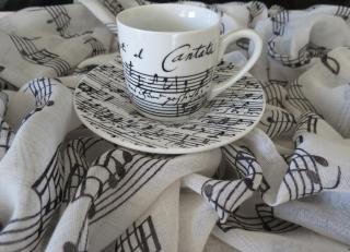 Geschenkartikel: Kaffeetasse Kaffee-Kantate Tuch mit Notendesign € 40, -