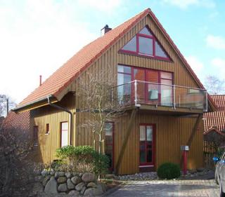 Urlaub im strandnahen Ostsee-Ferienhaus Meerblick mit Kamin und WLAN