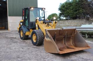 Radlader Caterpillar 906H