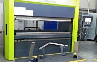 Abkantpresse SAFAN e-brake 65-2550 TS1 High Speed Biegemaschine CNC Press