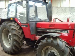 Traktor Case IHC 844S