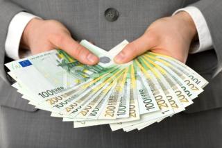 Alle Ihre finanziellen Bedürfnisse im Zusammenhang mit Geldkrediten werden inner