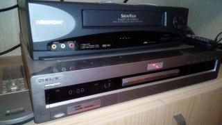 DVD-RECORDER + VHS-RECORDER
