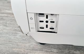 Epson EH-TW9300W Beamer LCD Projektor