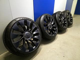 Tesla Model Y 21 Zoll Original Sommerräder