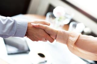 Kredite an Privatpersonen und Unternehmen